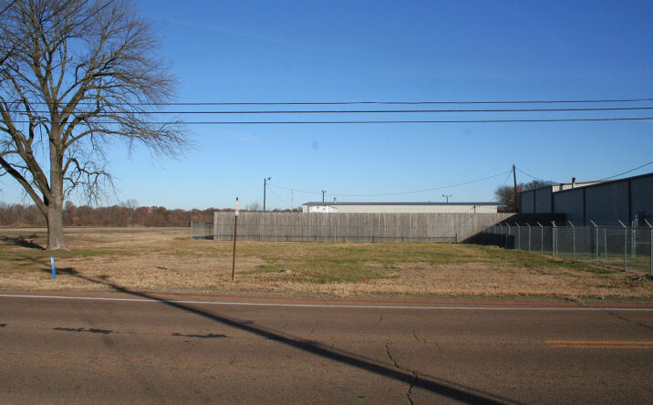 Pictures of Land, Office property located at 2016 Forrest St., Dyersburg, TN 38024 for sales - image #1