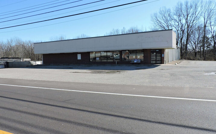 Pictures of Mixed Use property located at 20522 E Main Street, Huntingdon, TN 38344 for sales - image #1