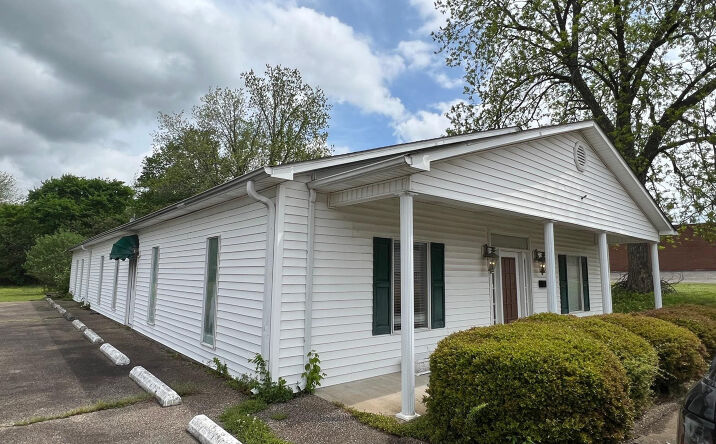 image of property at 302 W EATON ST Trenton TN 38382-1713