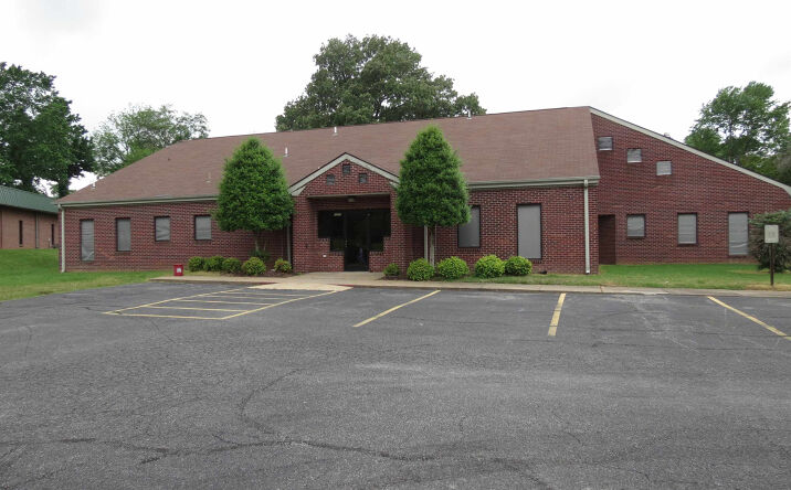 Pictures of Business for Sale, Office, Special Purpose property located at 1575 Parr Avenue, Dyersburg, TN 38024 for sales - image #1