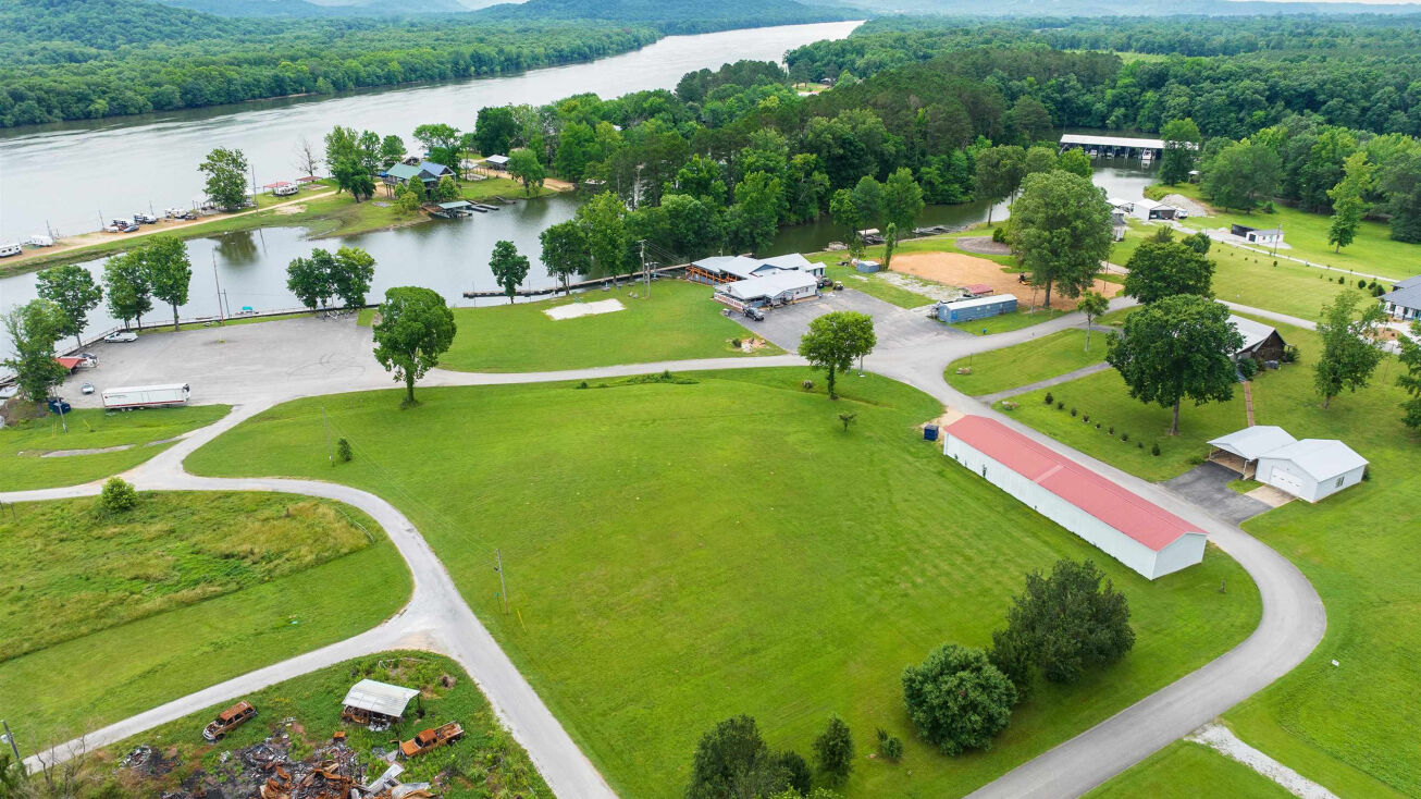 #20 Ellen Ln, Decaturville, TN 38329 | Crexi.com