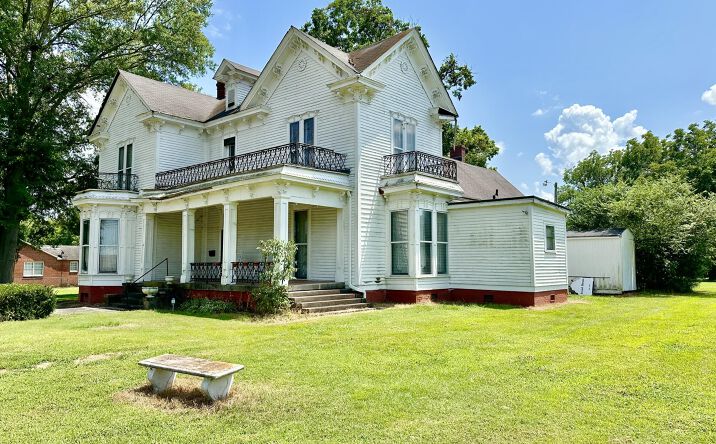 Pictures of Mixed Use property located at 312 E Eaton Street, Trenton, TN 38382 for sales - image #1