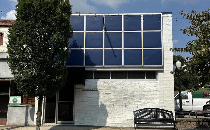 Pictures of Office property located at 1124 S Main Street, Milan, TN 38358 for sales - image #1