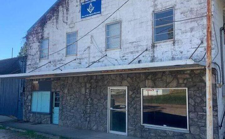 Pictures of Business for Sale property located at 10024 TN-100, Scotts Hill, TN 38374 for sales - image #1
