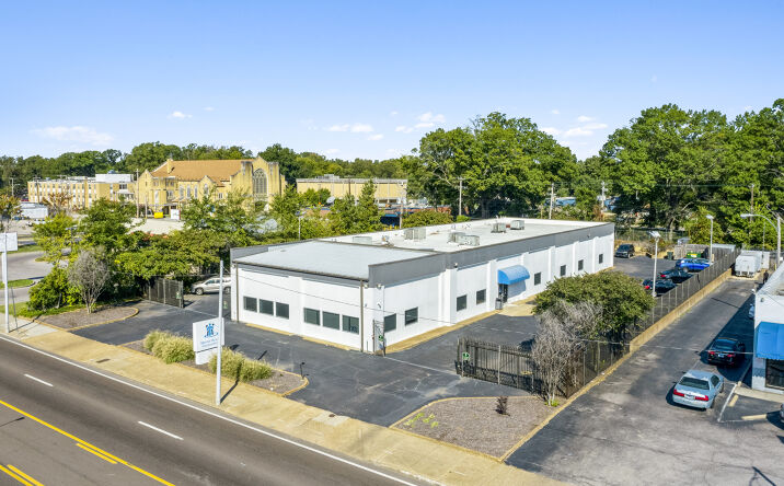 Pictures of Office property located at 3430 Summer Avenue, Memphis, TN 38122 for sales - image #1