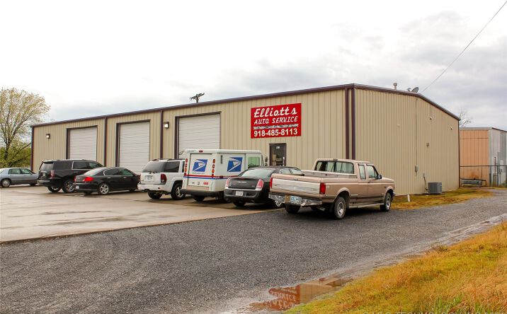 Pictures of Retail property located at 912 SW 15th Street, Wagoner, OK 74467 for sales - image #1
