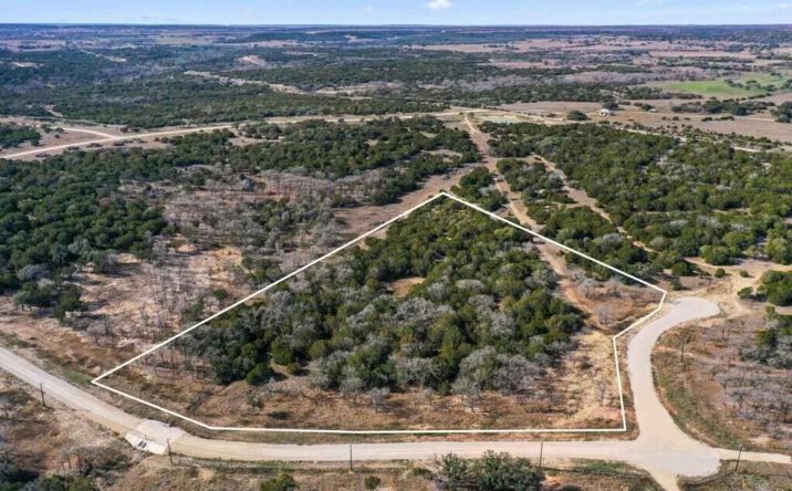 Pictures of Land property located at 10 County Road 421, Evant, USA 76525 for sales - image #1
