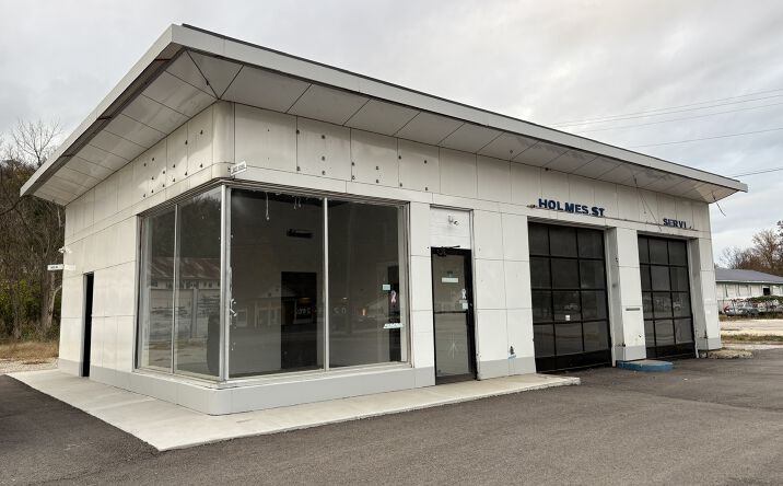 Pictures of Retail property located at 500 Holmes St, Frankfort, KY 40601, 502 Holmes St, Frankfort, KY 40601 for sales - image #1