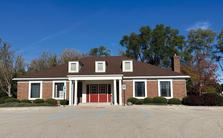Pictures of Office, Retail property located at 730 Fox St, Mukwonago, WI 53149 for sales - image #1