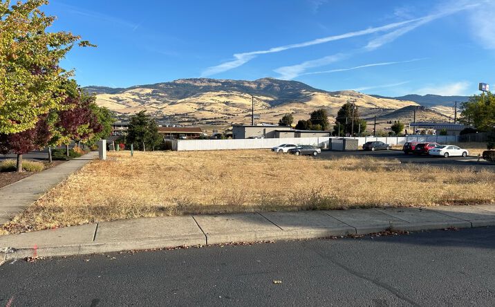 Pictures of Land property located at 510 Washington St, Ashland, OR 97520 for sales - image #1