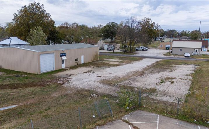 Pictures of Land property located at 1303 East Street, Iola, KS 66749 for sales - image #1
