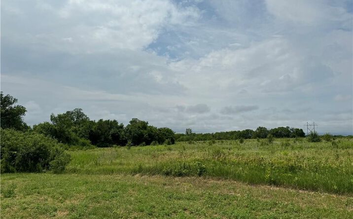 Pictures of Land property located at 3.5 acres near Gander & 91st Terrace, Lenexa, KS 66227 for sales - image #1