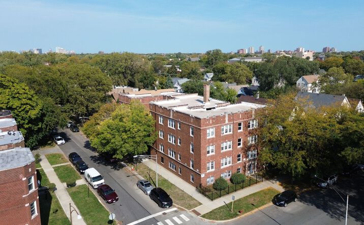 Pictures of Multifamily property located at 7549 S Kenwood Avenue, Chicago, IL 60619 for sales - image #1