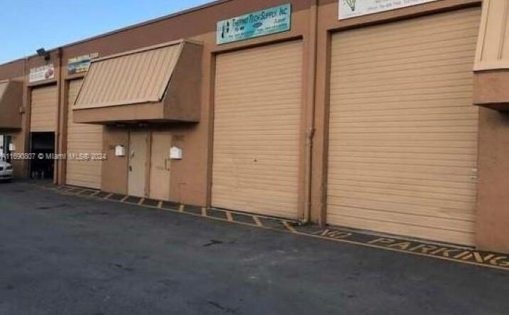 Pictures of Industrial property located at 7907 NW 64th St, Miami, FL 33166 for sales - image #1