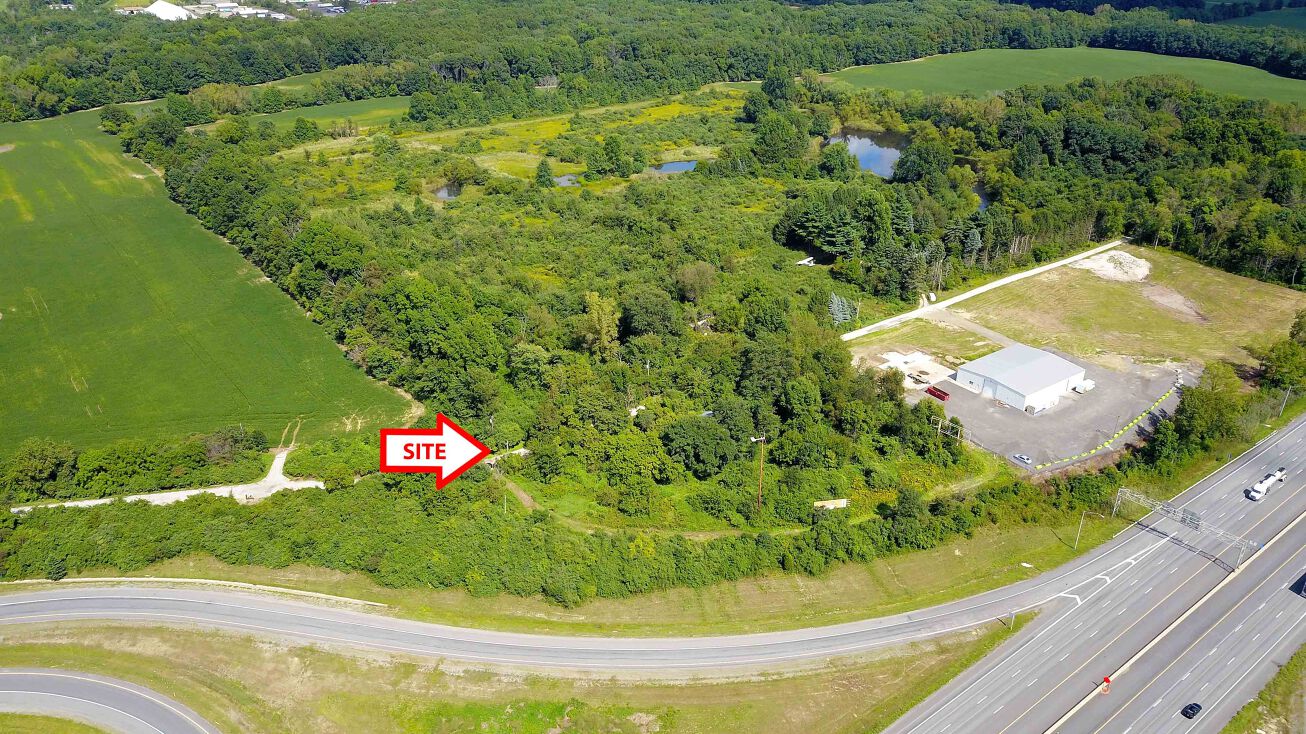 128 Saemann Rd, Chesterton, IN 46304