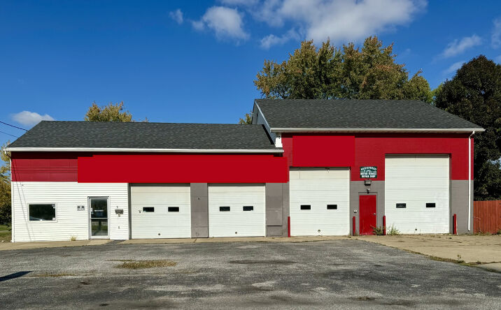Pictures of Retail property located at 3106 Walden Ave, Depew, NY 14043 for sales - image #1
