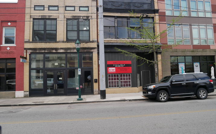 Pictures of Retail property located at 32 E Main St, Chattanooga, TN 37408 for sales - image #1