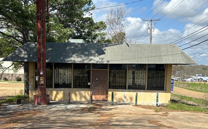 Pictures of Retail property located at 4105 Robinson Rd, Jackson, MS 39209 for sales - image #1