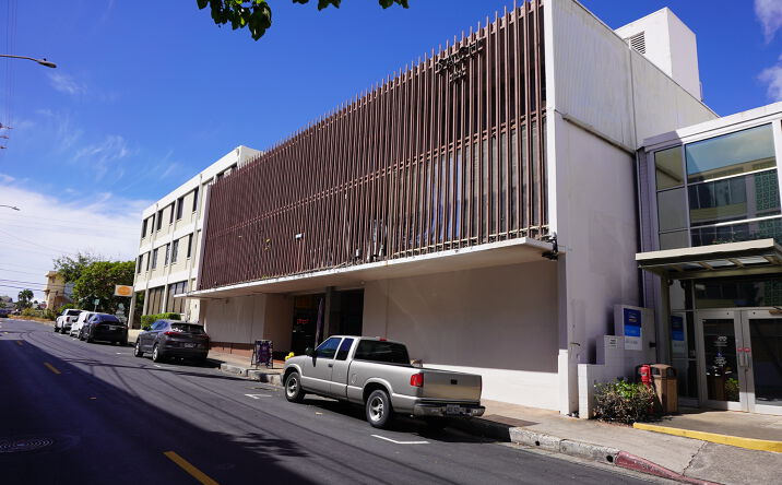 Pictures of Office, Retail property located at 1126 12th Ave, Honolulu, HI 96816 for sales - image #1