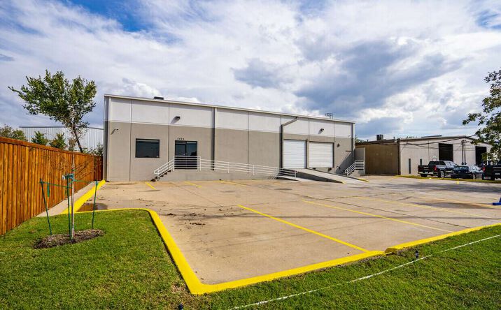 Pictures of Industrial property located at 2626 Sea Harbor Rd, Dallas, TX 75212 for sales - image #1