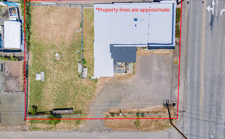 Pictures of Land, Mixed Use, Office, Retail property located at 199 S Calapooia St, Sutherlin, OR 97479 for sales - image #1