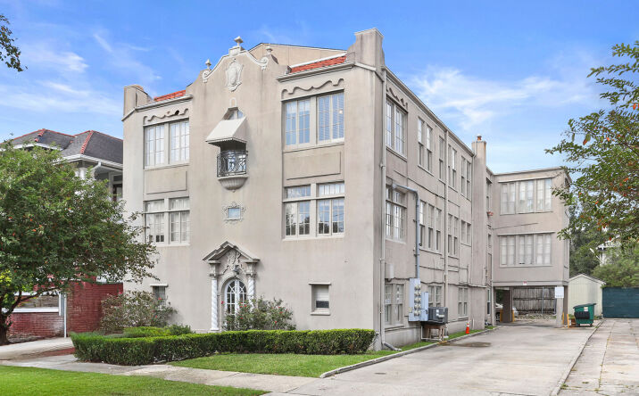 Pictures of Multifamily property located at 2108 Broadway St, New Orleans, LA 70118 for sales - image #1