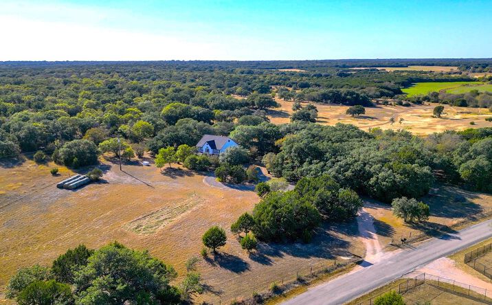 Pictures of Land property located at 149 County Rd 103, Lampasas, TX 76550 for sales - image #1