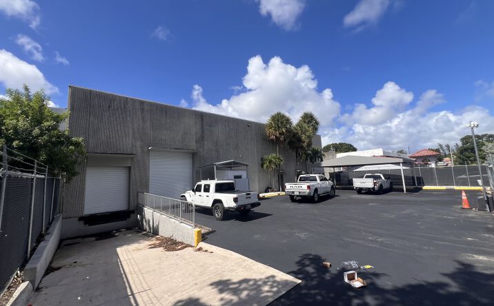 Pictures of Industrial property located at 921 NW 8th Ave, Fort Lauderdale, FL 33311 for sales - image #1