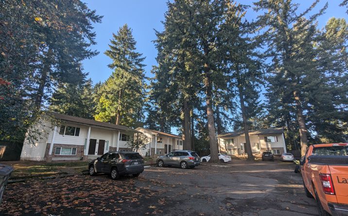 Pictures of Multifamily property located at 16927 NE Glisan St, Portland, OR 97230 for sales - image #1