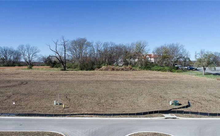 Pictures of Land, Multifamily property located at 1224 SW Corinthian Lane, Lee's Summit, MO 64081 for sales - image #1
