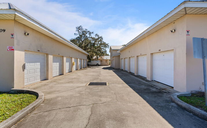 Pictures of Self Storage property located at 109 E New Haven Ave, Melbourne, FL 32901 for sales - image #1