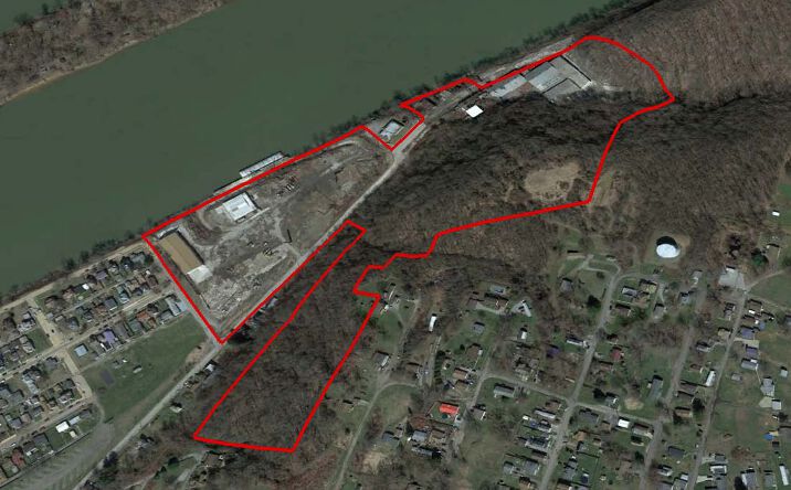 Pictures of Industrial property located at 1129 Collins Memorial Dr, Chester, WV 26034 for sales - image #1