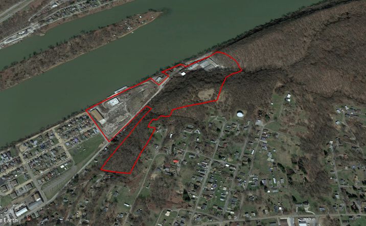Pictures of Industrial property located at 1129 Collins Memorial Dr, Chester, WV 26034 for sales - image #1