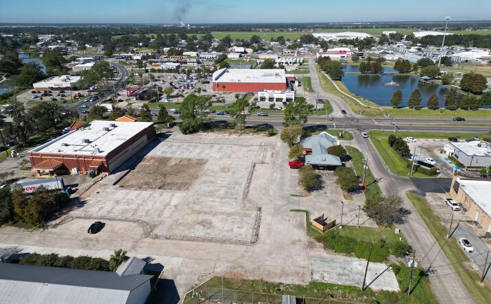 Pictures of Land property located at 203 N Canal Blvd, Thibodaux, LA 70301 for sales - image #1
