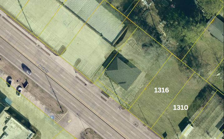 Pictures of Land property located at 1310 N 7th St, West Monroe, LA 71291 for sales - image #1