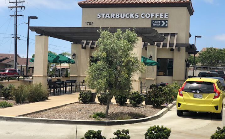 Pictures of Retail property located at 1702 Mission Ave, Oceanside, CA 92058 for sales - image #1