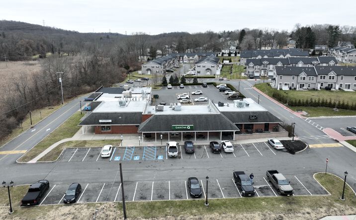 Pictures of Retail property located at 106 Sparta Ave, Newton, NJ 07860 for sales - image #1