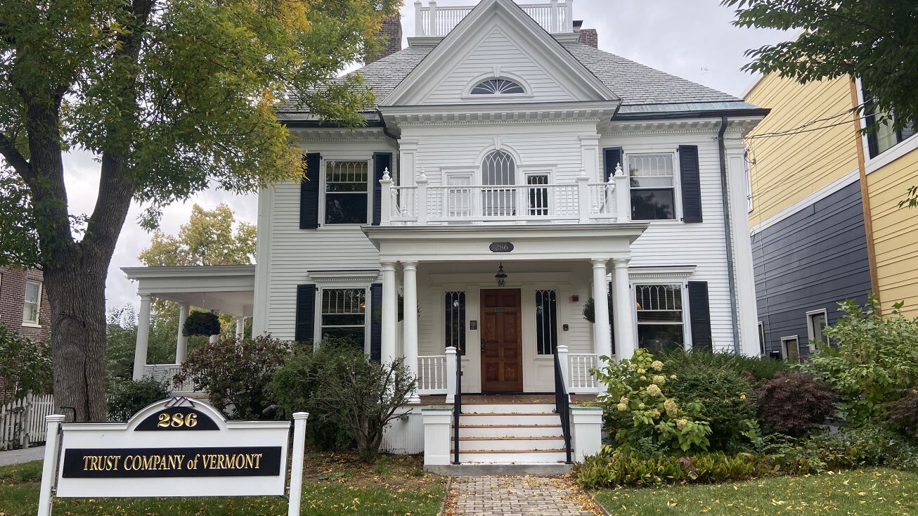 Pictures of Office, Mixed Use property located at 286 College St, Burlington, VT 05401 for sales - image #1