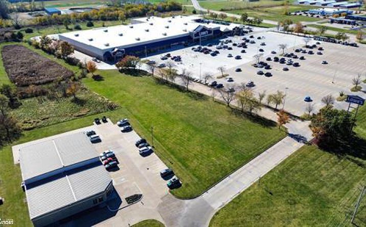 Pictures of Land property located at 3407 E Agency St, Burlington, IA 52601 for sales - image #1