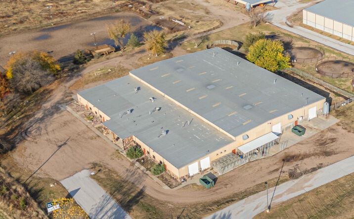 Pictures of Mixed Use, Retail property located at 506 Skyline Dr, Omaha, NE 68022 for sales - image #1