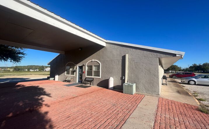 Pictures of Hospitality property located at 851 E G St, Munday, TX 76371, 500 Interstate 20, Baird, TX 79504 for sales - image #1