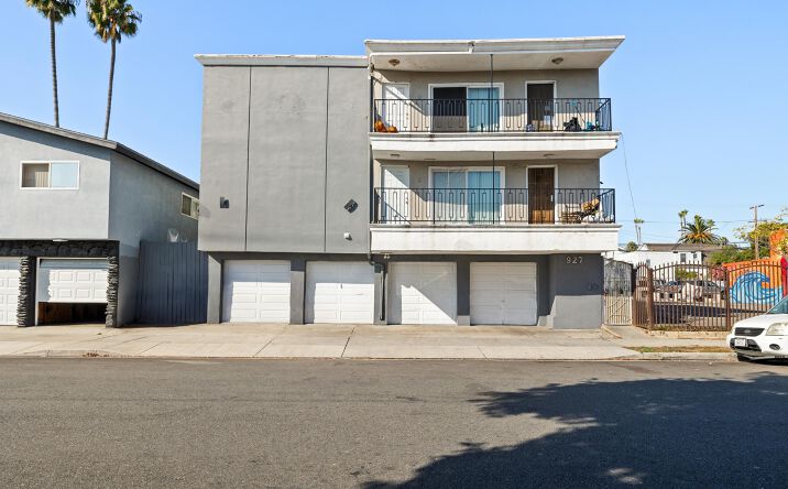 image of property at 927 DAISY AVE Long Beach CA 90813-4032