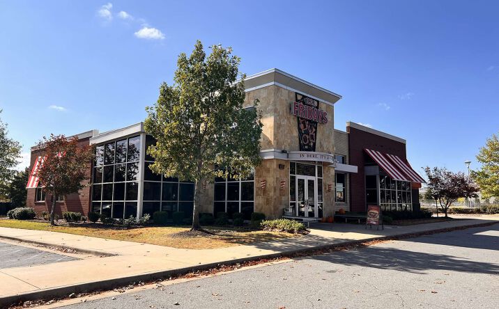 Pictures of Retail property located at 1105 E Oak Street, Conway, AR 72032 for sales - image #1