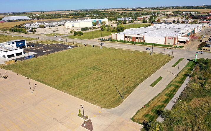 Pictures of Land, Office, Retail property located at Orange Prairie Rd, Peoria, IL 61615 for sales - image #1