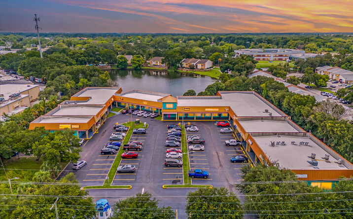 Pictures of Retail property located at 8502 N Armenia Ave, Tampa, FL 33604 for sales - image #1