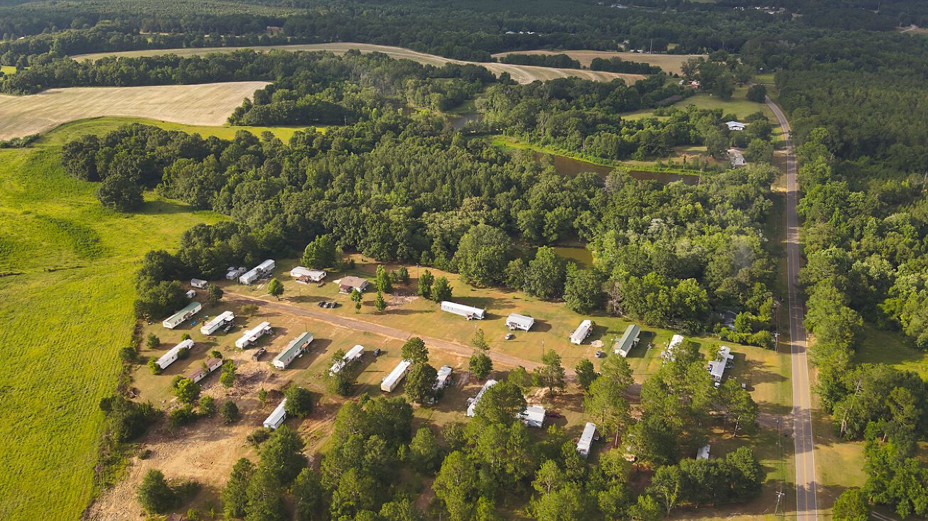 Pictures of Mobile Home Park property located at 2959 County Rd 2214, Troy, AL 36079 for sales - image #1