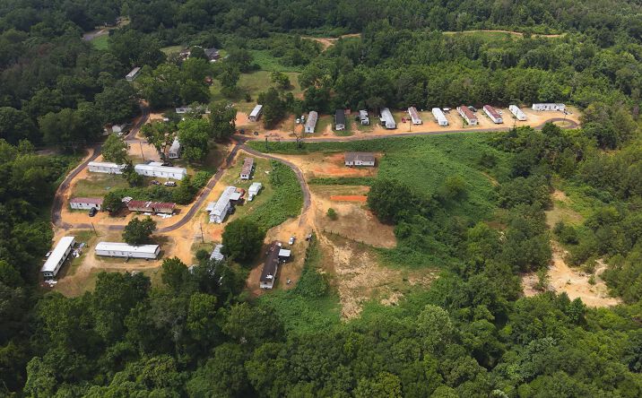 Pictures of Mobile Home Park property located at 126 Whiting Dr, Monroeville, AL 36460 for sales - image #1