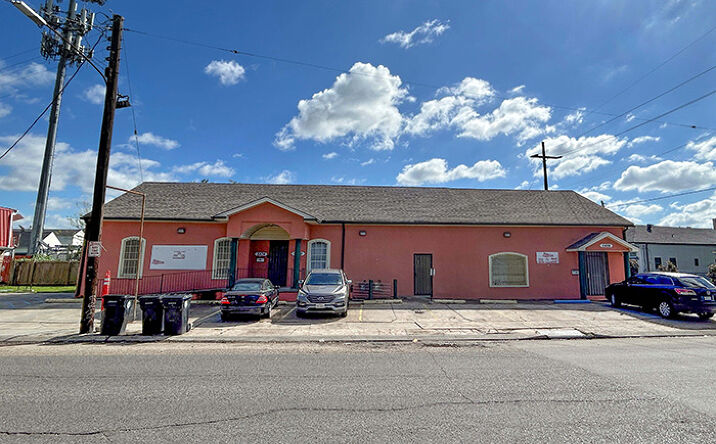 Pictures of Office, Retail property located at 2426 Simon Bolivar Ave, New Orleans, LA 70113 for sales - image #1