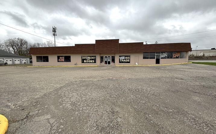 Pictures of Mixed Use, Office, Retail, Special Purpose property located at 2901 Doctor M.L.K. Jr Blvd, Muncie, IN 47303 for sales - image #1