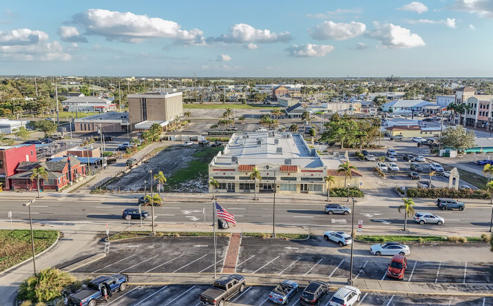 Pictures of Mixed Use, Office, Retail property located at 121 E Marion Ave, Punta Gorda, FL 33950 for sales - image #1